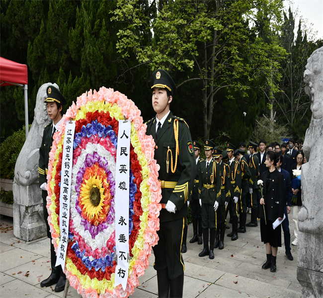 “學(xué)習(xí)二十大 永遠(yuǎn)跟黨走 奮進(jìn)新征程” 主題黨日、團(tuán)日活動順利開展